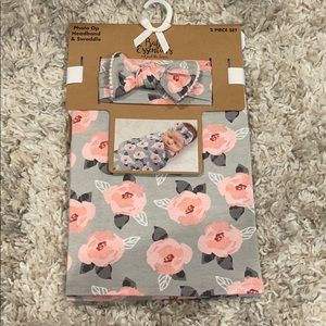 Baby Essentials Swaddle & Bow